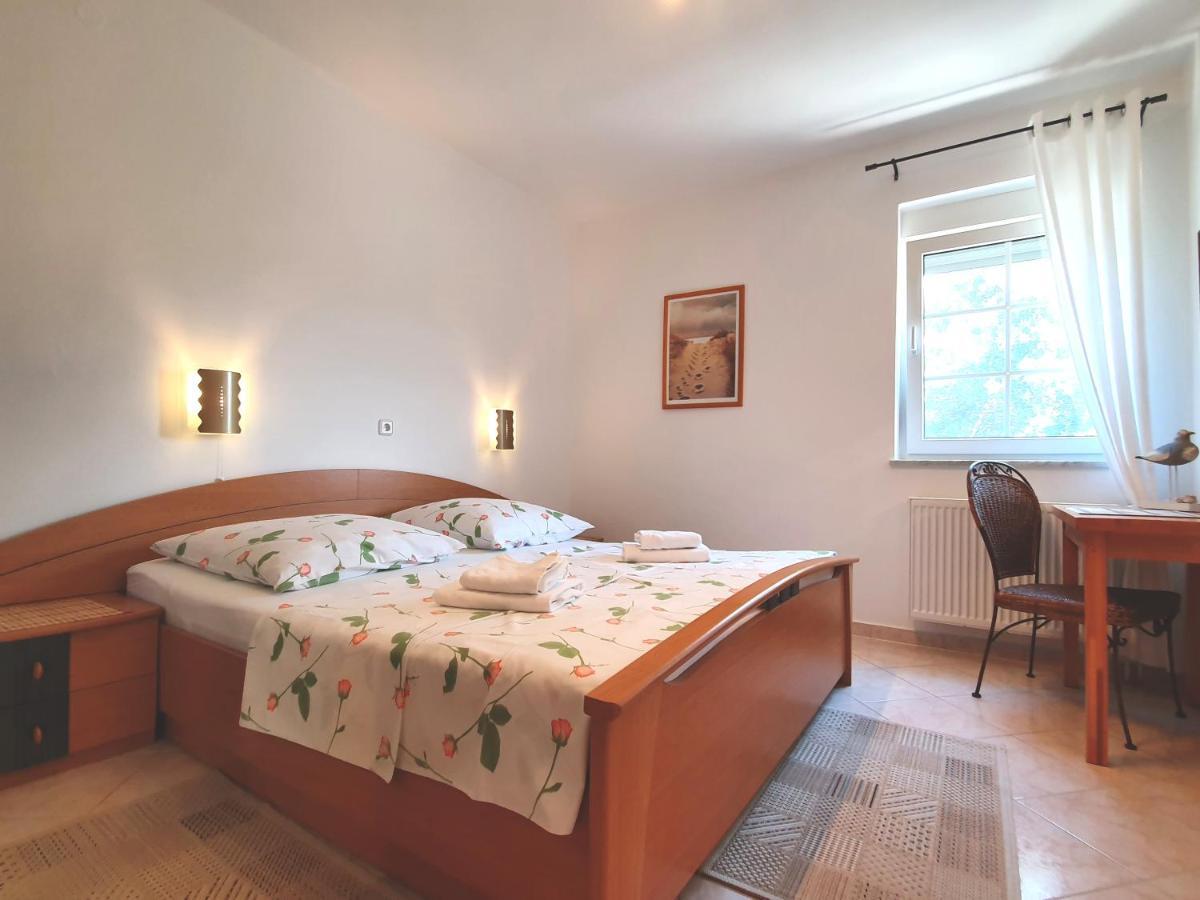Villa Lucija Rab Town Zewnętrze zdjęcie